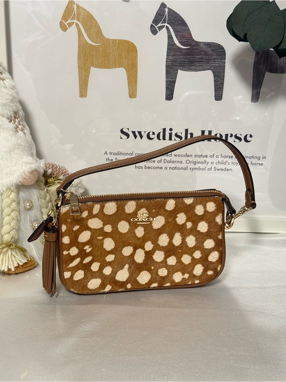 Coach Wristlet Bag - Brown & White SpoCoach Wristlet Bag - Brown & White Spotted